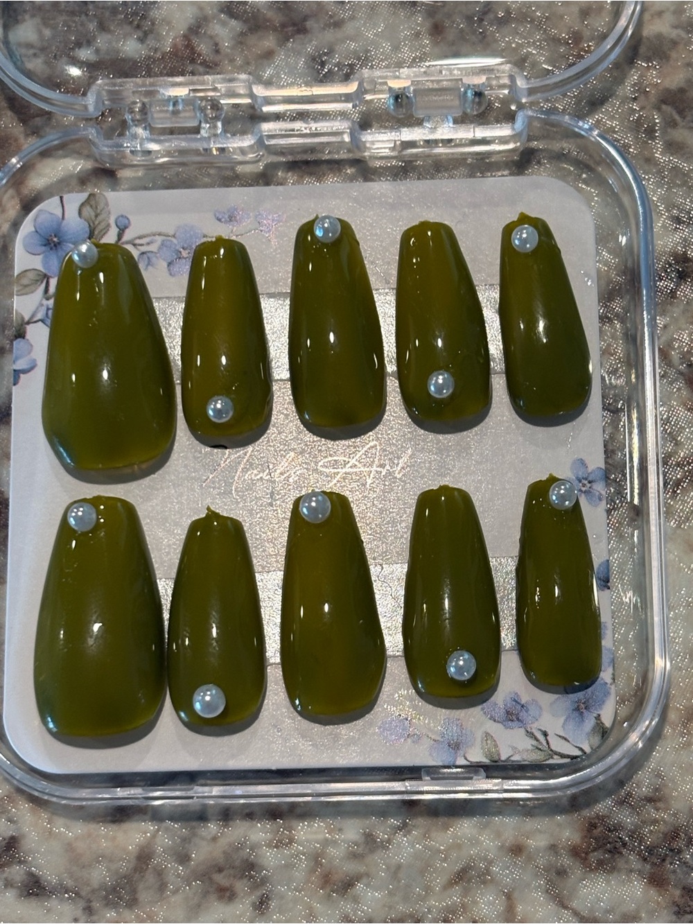 Olive Green Pearl Accent Press-On Nails